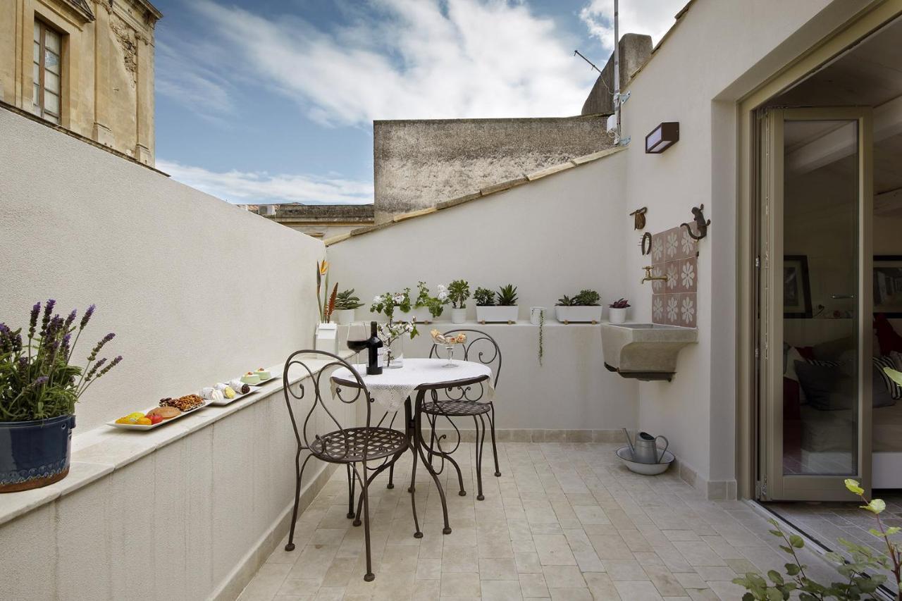 Nicotera Apartment Noto Zewnętrze zdjęcie